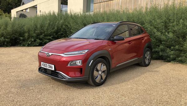 hyundai kona electric - ds 3 crossback e-tense rival