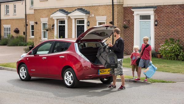 nissan leaf family