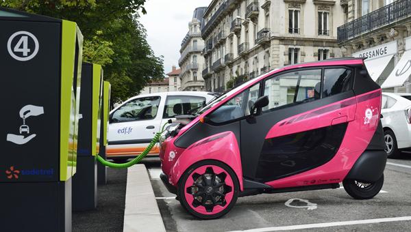 toyota i-road charging