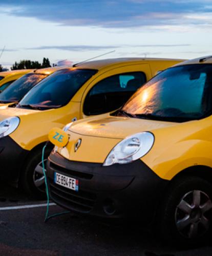 La Poste and Renault enter eco-mobility partnership