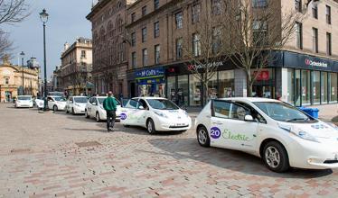 30 Nissan LEAFs now in service as part of Dundee electric taxi fleet