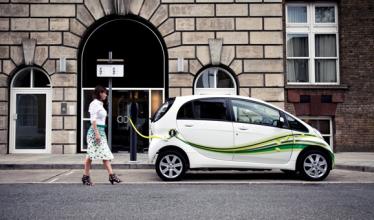 Worcestershire council calls for more electric car charging points