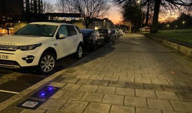 Retractable kerbside charger presents ultra-reliable charging solution