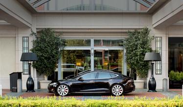 Tesla to bring Destination Charging to the UK