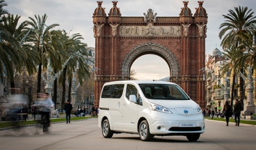 Nissan reveals new seven-seat version of the e-NV200