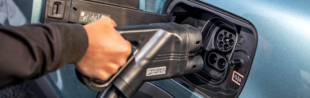 How long does it take to charge a Citroen e-C4