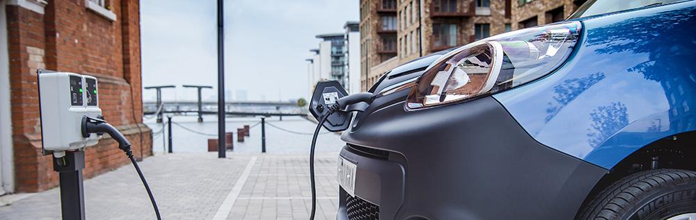 Charging a Renault Kangoo Z.E. on public networks